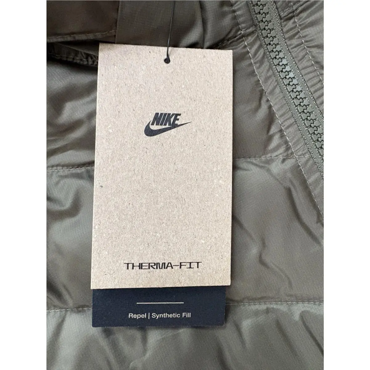 Nike clothing - Green (UPC: 0198482165895) 3