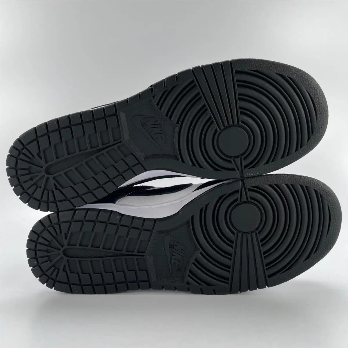 Nike shoes - Nike Dunk Low Retro SE - Black 4