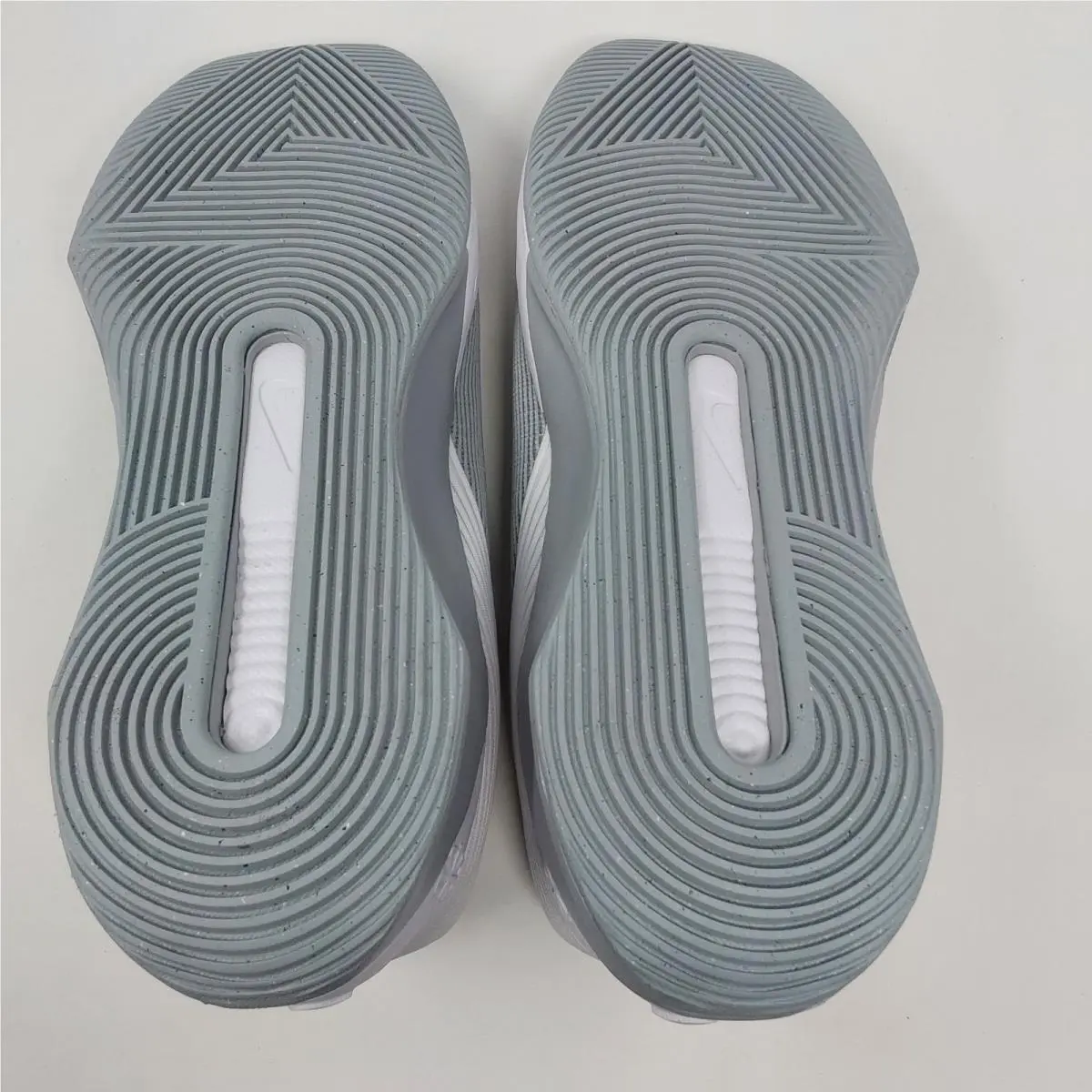 Nike shoes - Nike GT Jump Academy - Jump Academy - HQ8032-001 - Gray 3