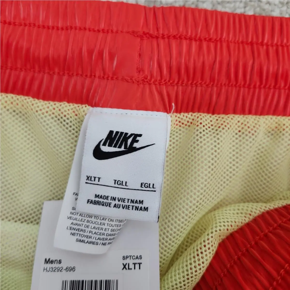 Nike clothing - Red 4