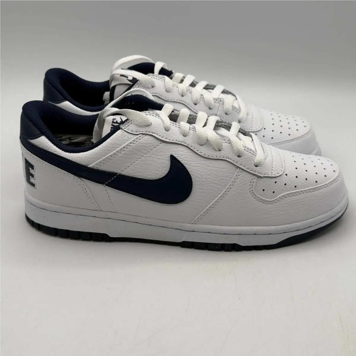Nike Big Nike Low Shoes Mens Size 8 White Midnight Navy Lifestyle 355152-140