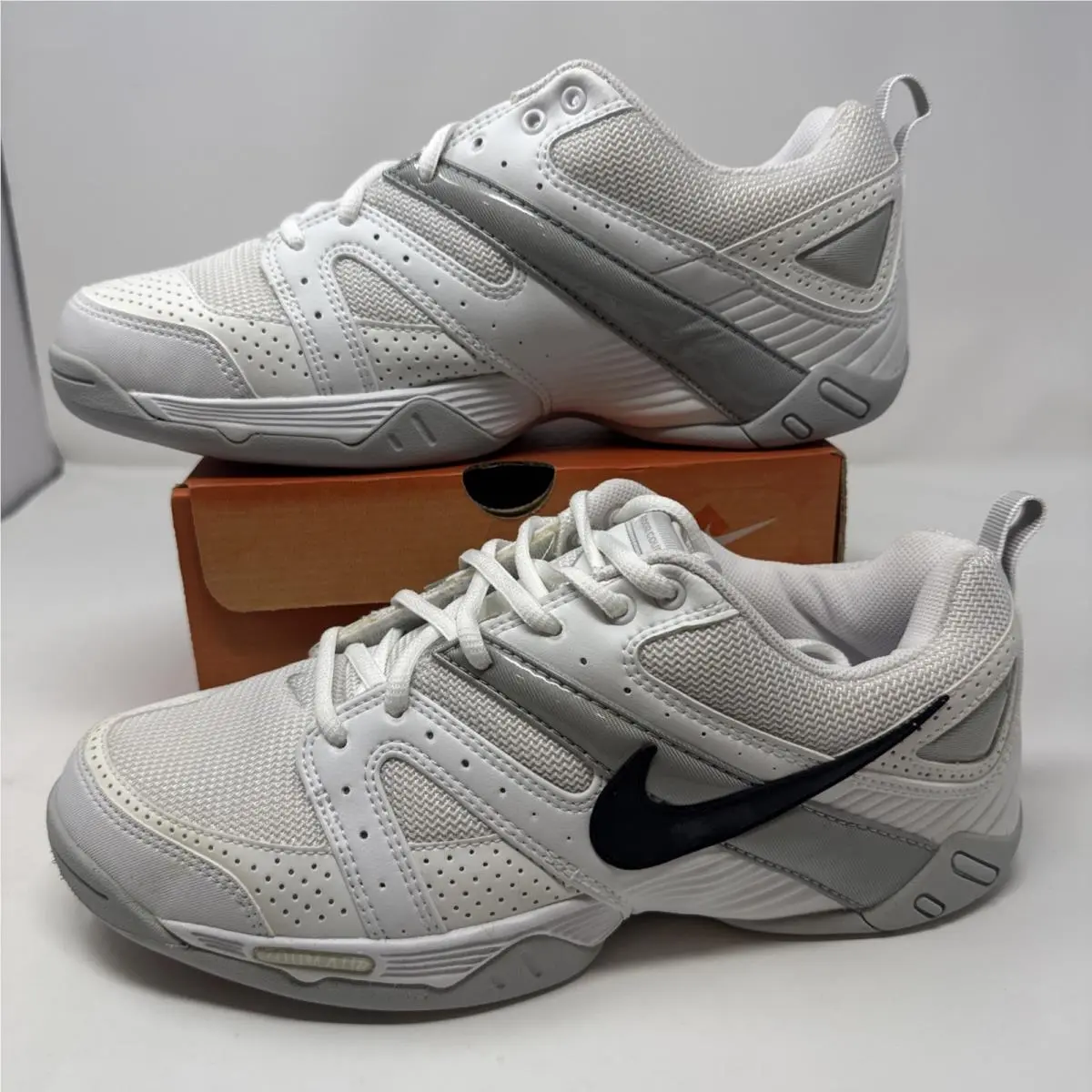 Nike shoes - 313589101 - 313589-101 - White (UPC: 882801322778) 0