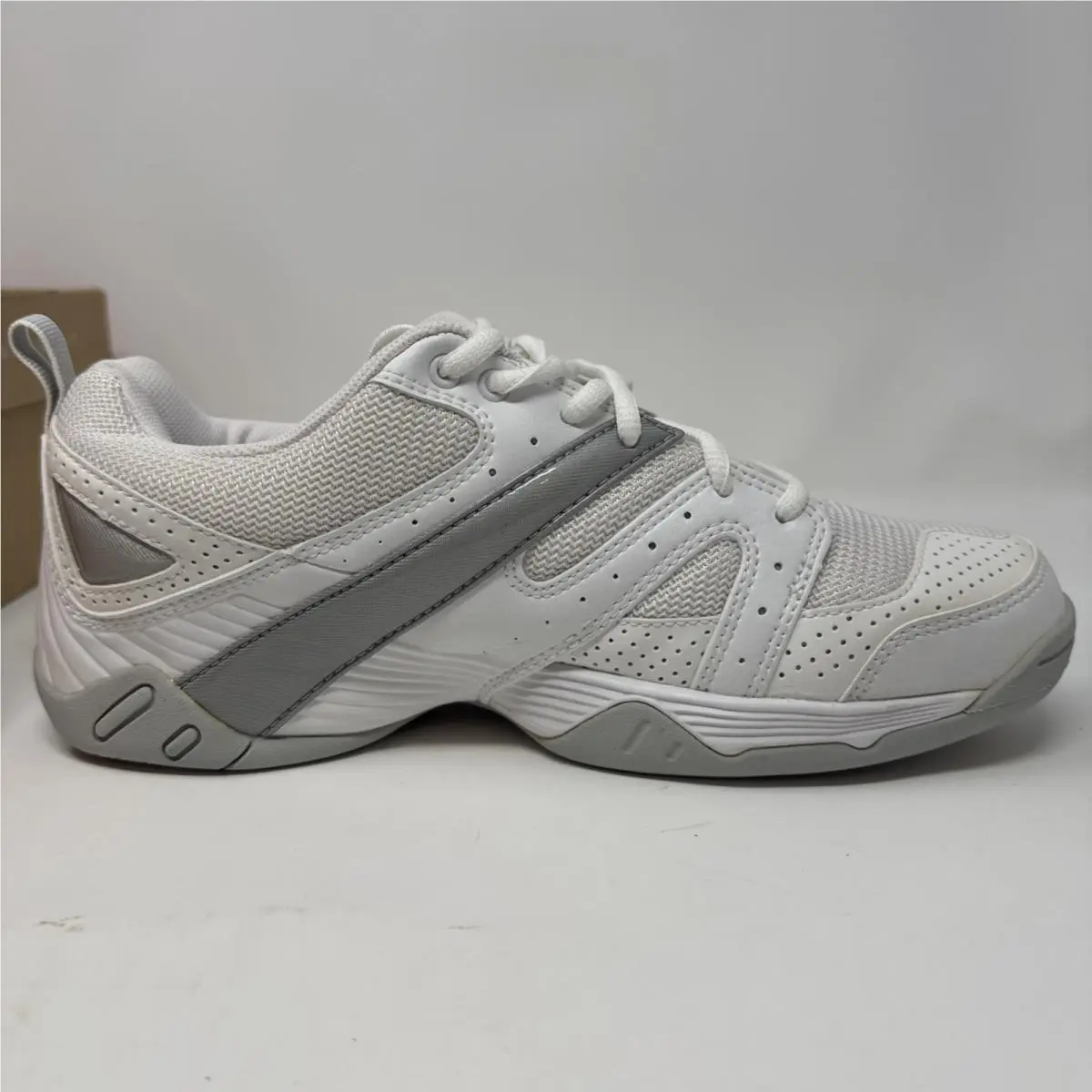 Nike shoes - 313589101 - 313589-101 - White (UPC: 882801322778) 4