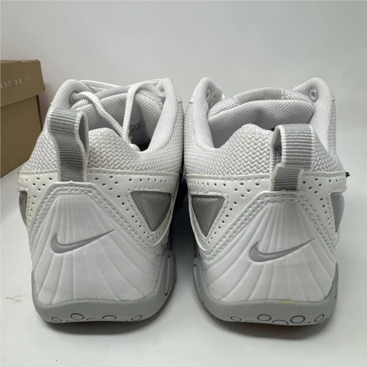 Nike shoes - 313589101 - 313589-101 - White (UPC: 882801322778) 5