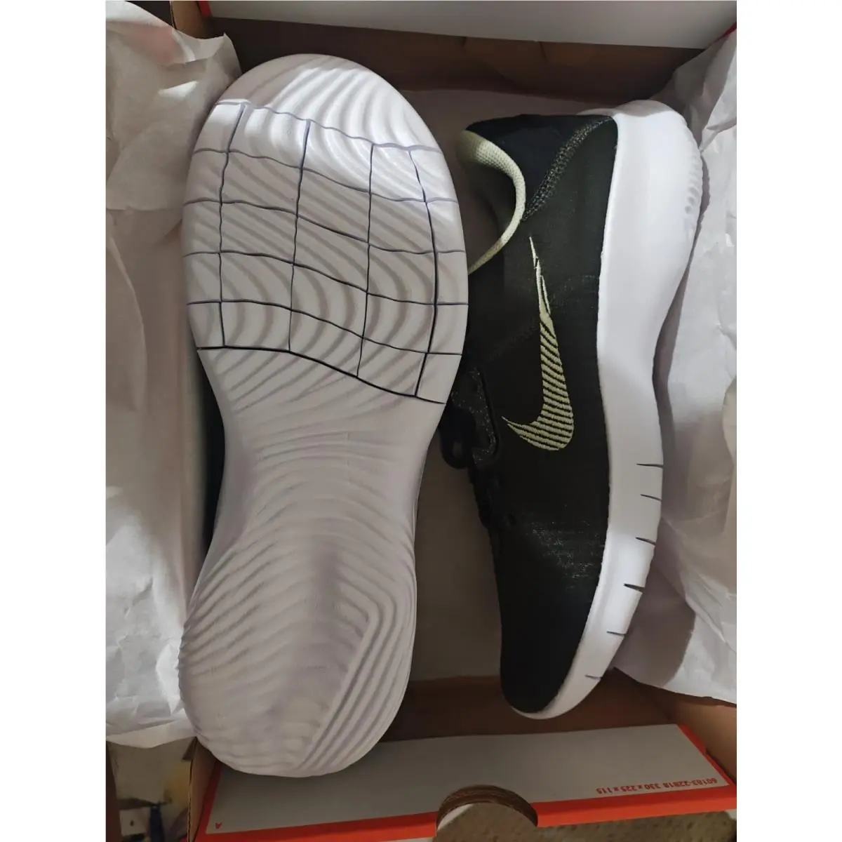 Nike shoes - Sequoia green 2