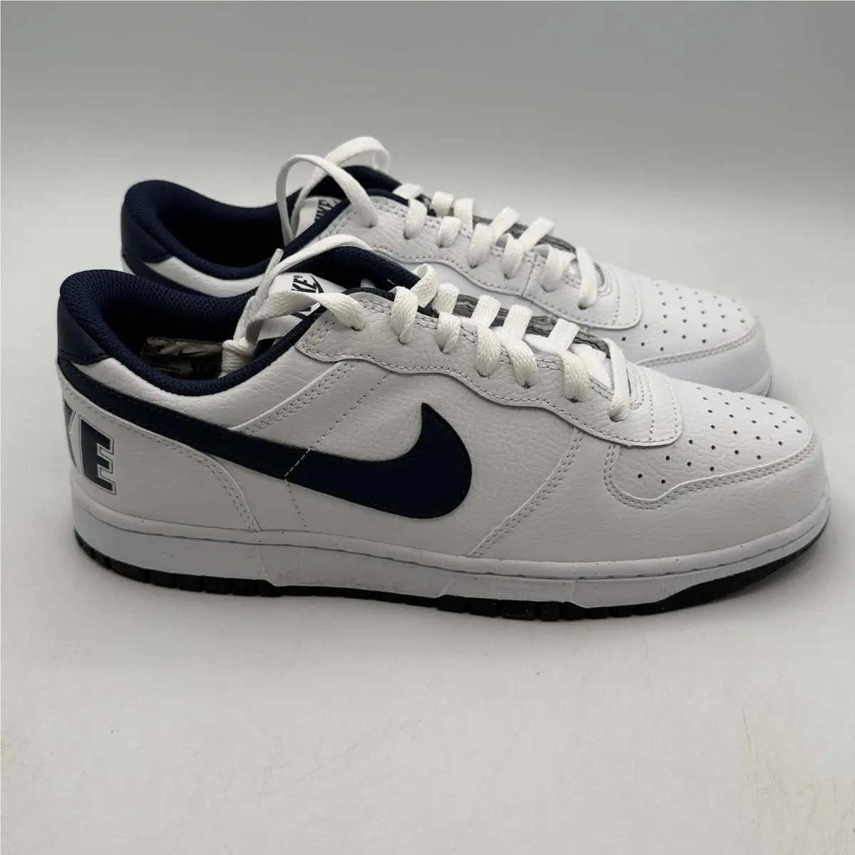 Nike Big Nike Low Shoes Mens Size 9 White Midnight Navy Lifestyle 355152-140