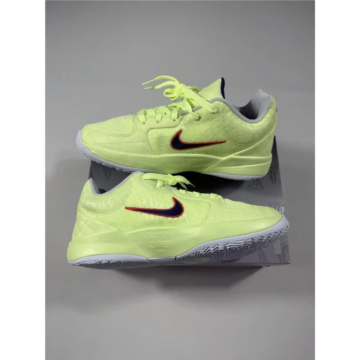 Nike shoes - HQ2298 700 - Green (UPC: 0198485563216) 2