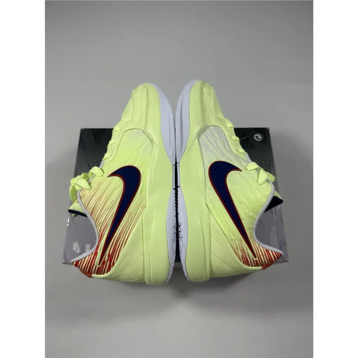 Nike shoes - HQ2298 700 - Green (UPC: 0198485563216) 3