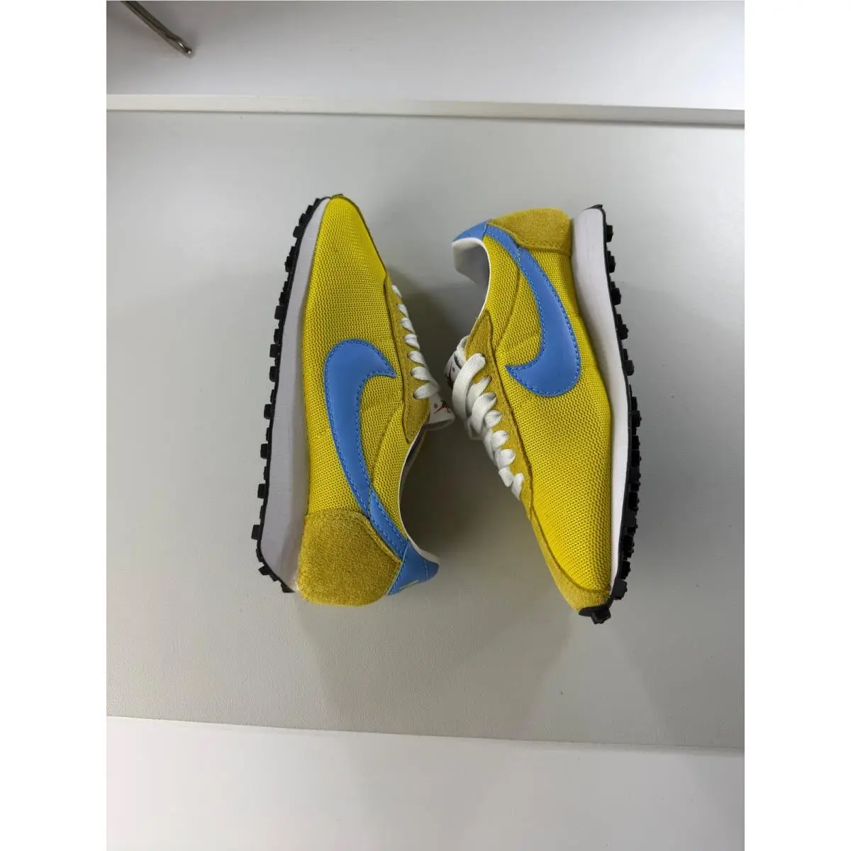 Nike shoes - W LD-1000 - Yellow 2