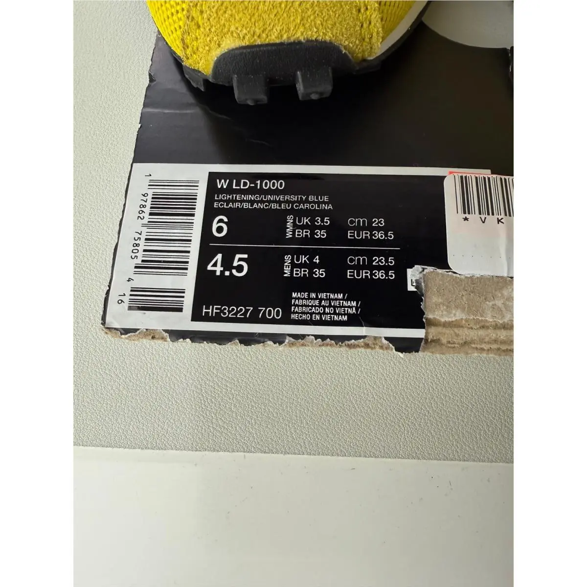 Nike shoes - W LD-1000 - Yellow 1