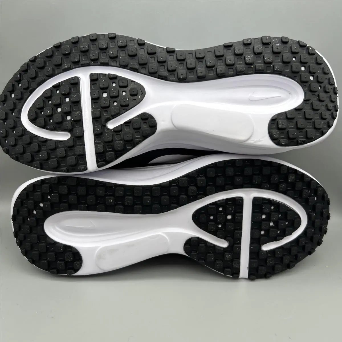 Nike shoes - Nike Revolution 8 - Revolution - Black 5