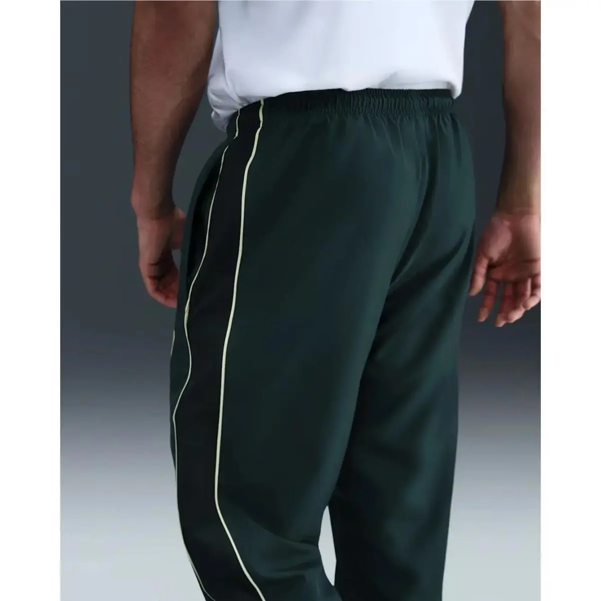Nike clothing - Nike Windrunner - Windrunner - DX0653 - Green 3