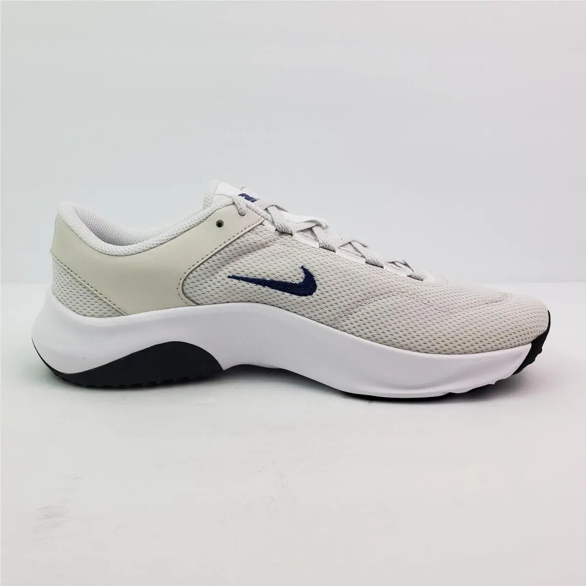 Nike shoes - Nike Legend Essentials 3 NN - Beige 2