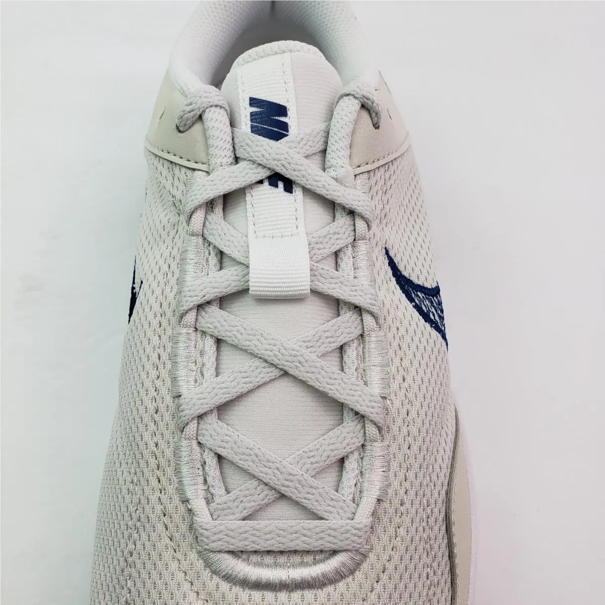 Nike shoes - Nike Legend Essentials 3 NN - Beige 7