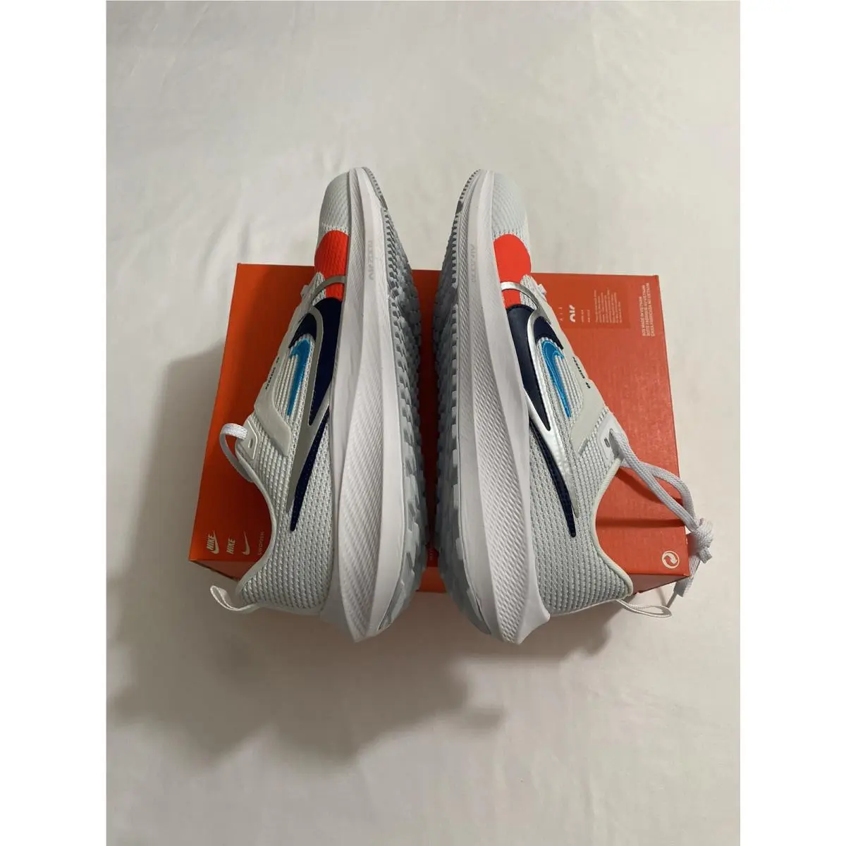 Nike shoes - Nike Air Zoom Pegasus 40 - White (UPC: 0196605005394) 3
