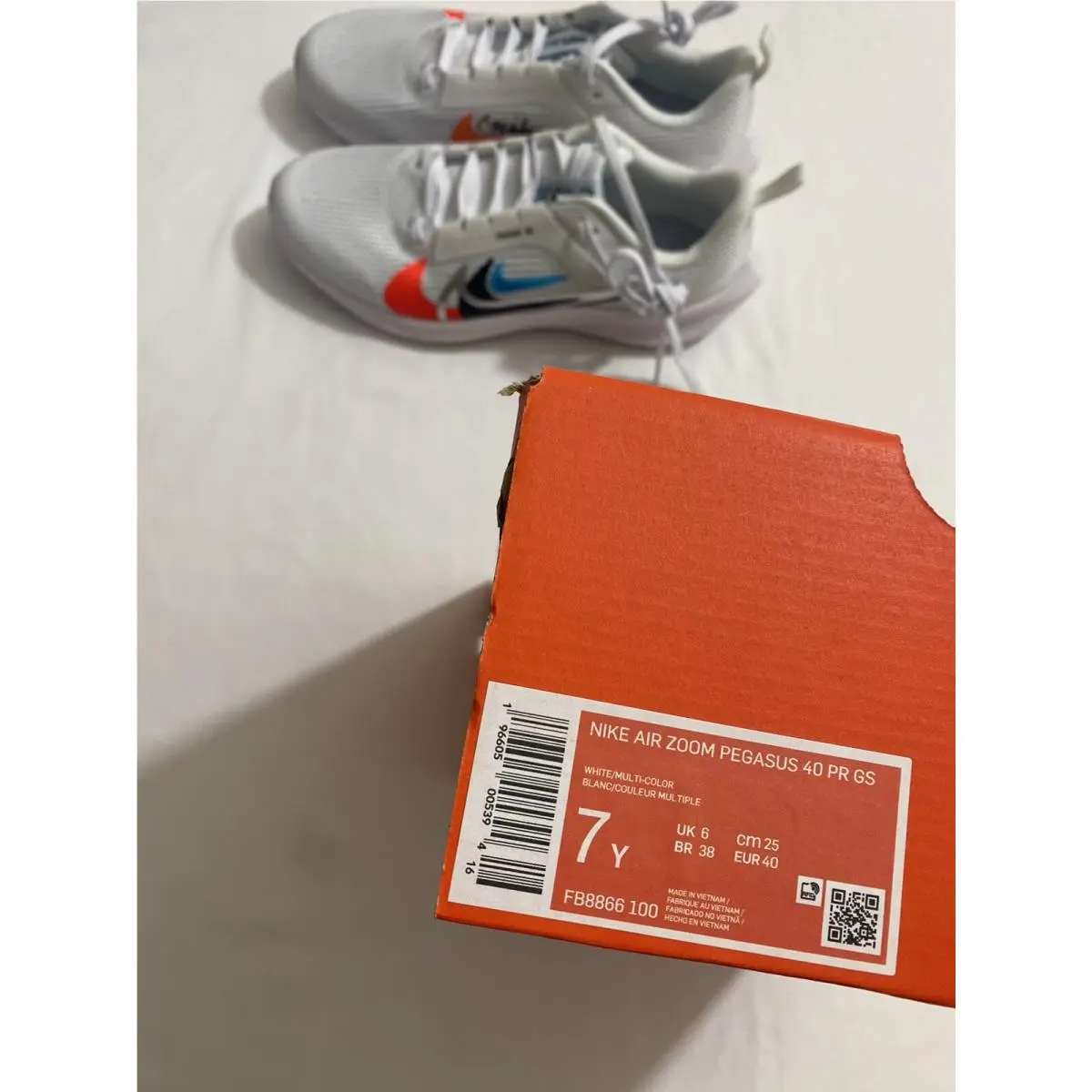 Nike shoes - Nike Air Zoom Pegasus 40 - White (UPC: 0196605005394) 8