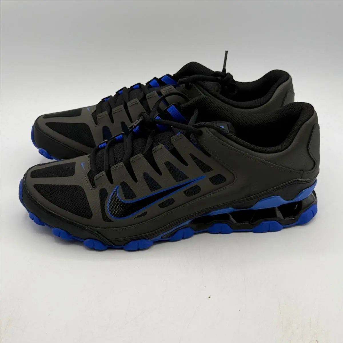 Nike shoes - Nike Reax 8 TR Mesh - Gray 1