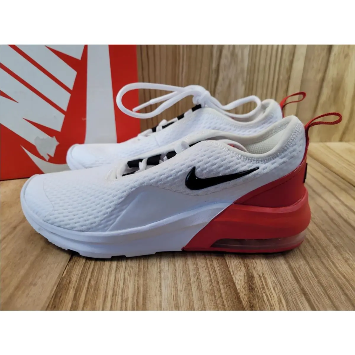 Nike shoes - Nike Air Max Motion 2 - White 0