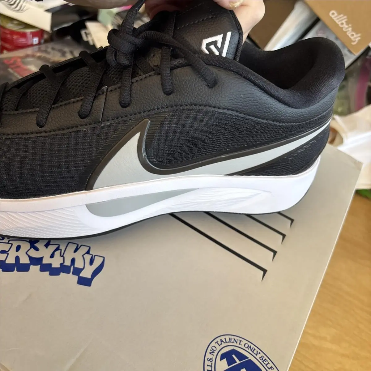 Nike shoes - Black 2