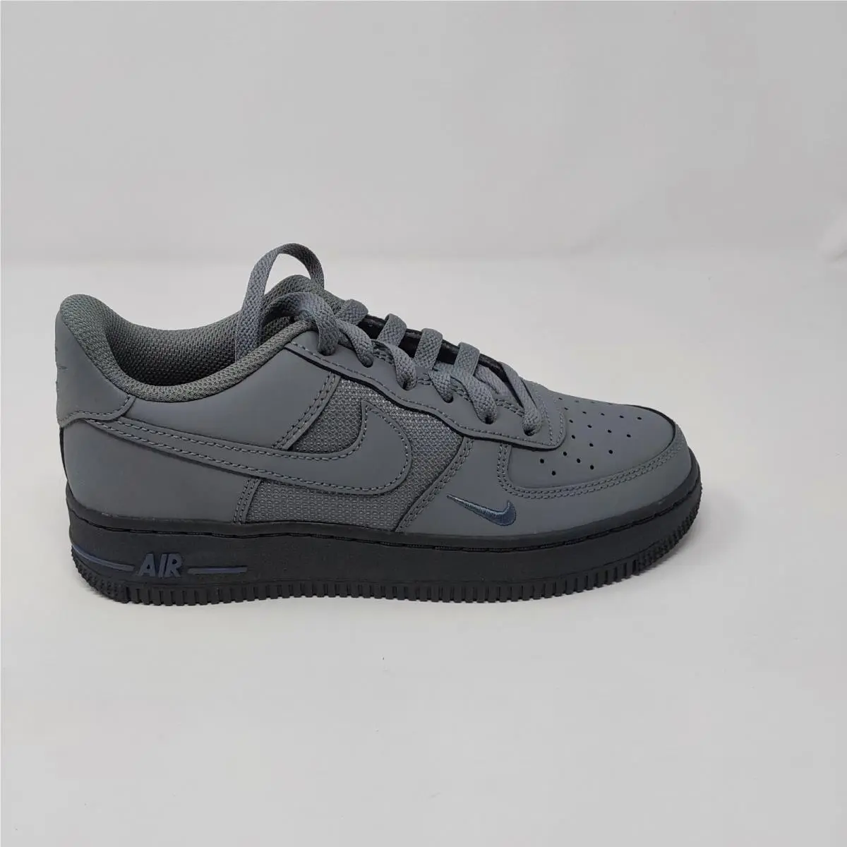 Nike shoes - Nike Air Force 1 GS - Gray (UPC: 198486272131) 4