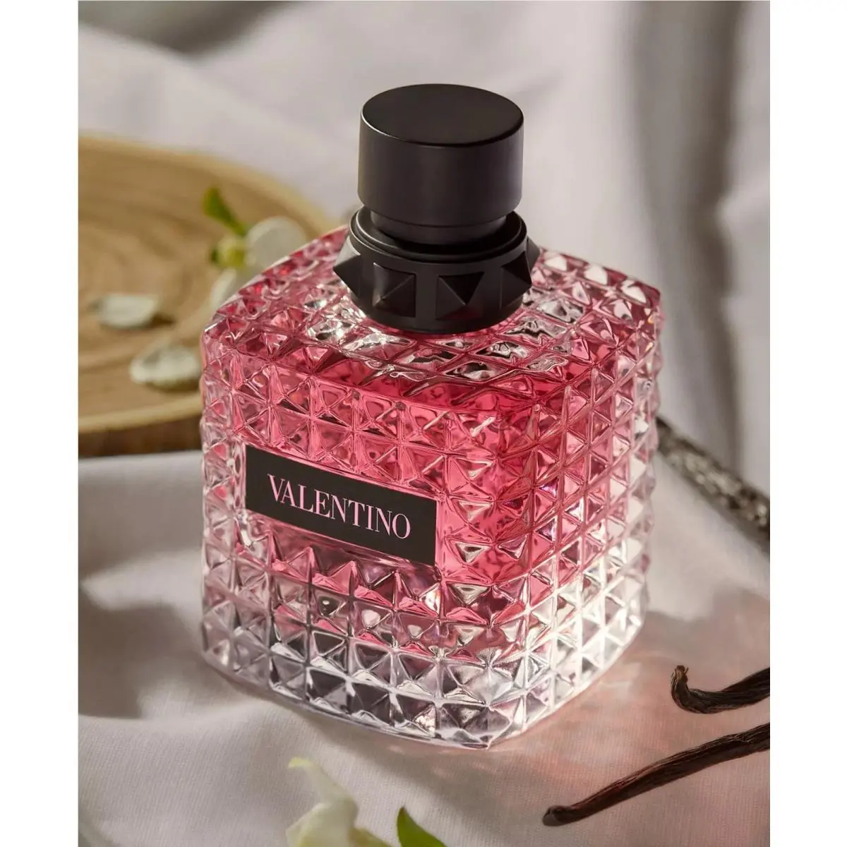 Donna Born in Roma 3.4 oz Eau de Parfum Women by Valentino