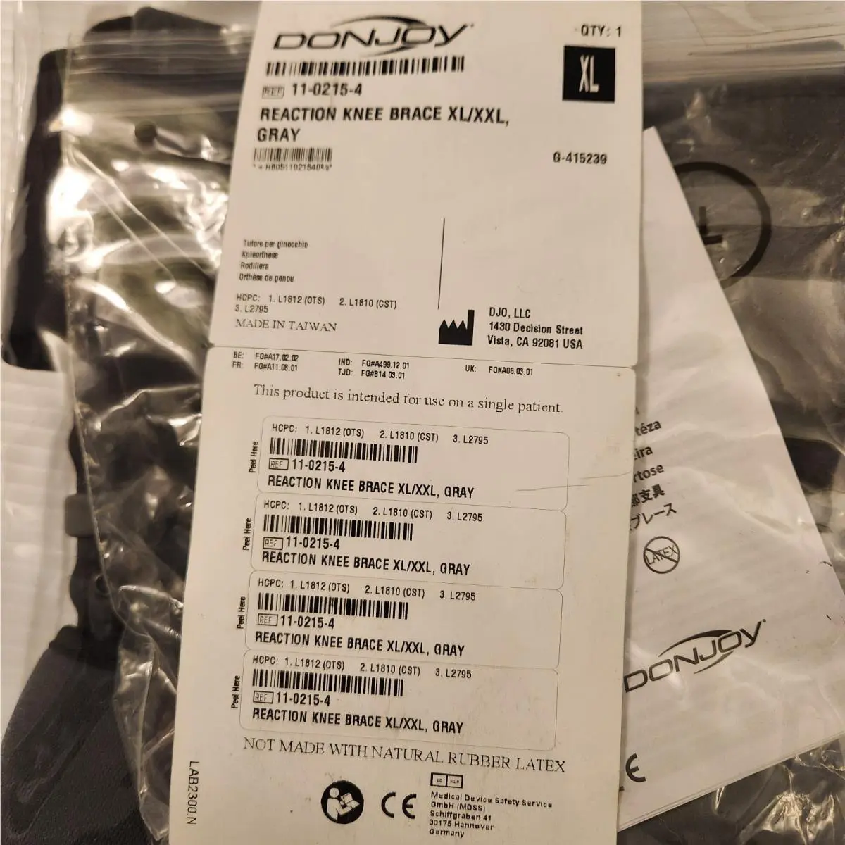 Donjoy Reaction Knee Brace Xl/xxl Gray with XL Sleeve 11-0215-4