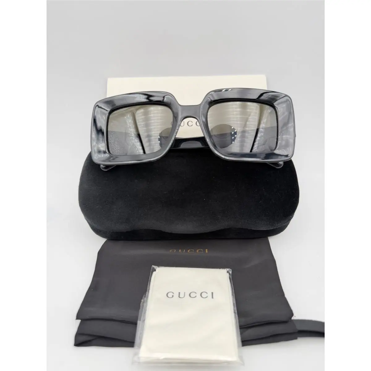 Sunglasses GG1718S 001 Black Grey 51 23 145 w Case by Gucci