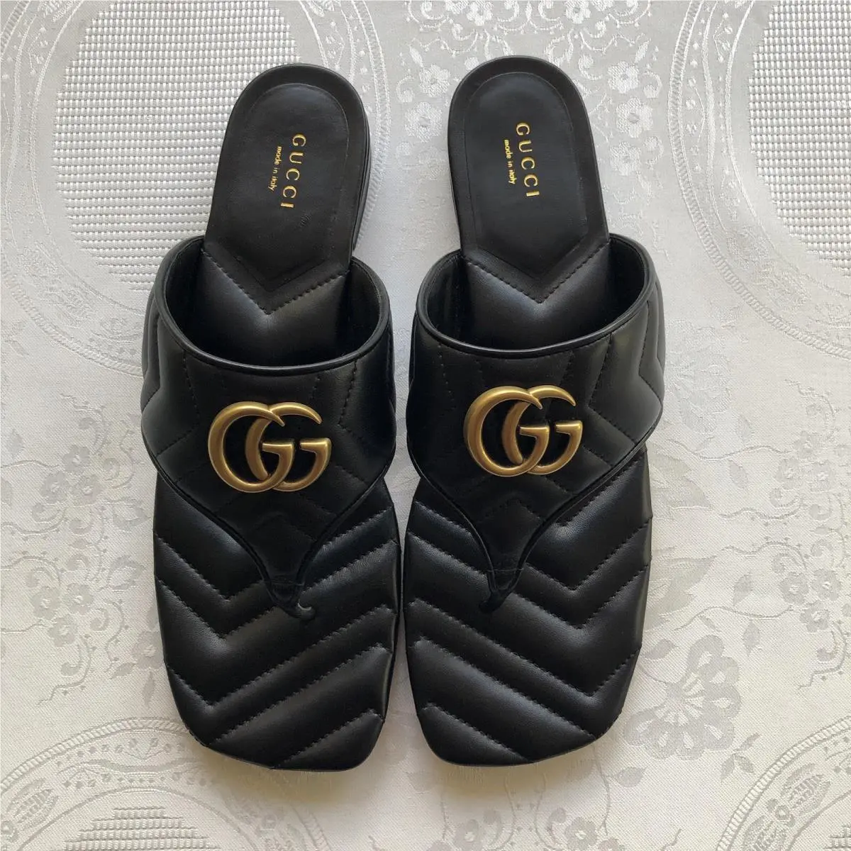 Nappa Charlotte Black GG Quilted Leather Thong Sandals Women Size 41/10.5 by Gucci