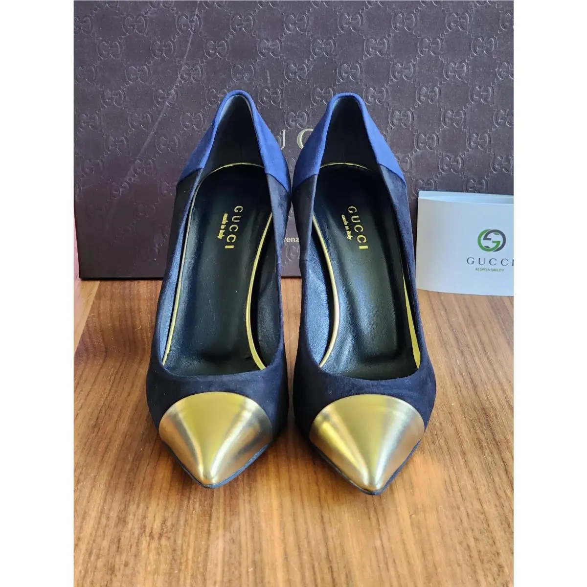 Gucci Women`s Black/blue/gold Suede Stiletto Pumps 37 7 Shoes