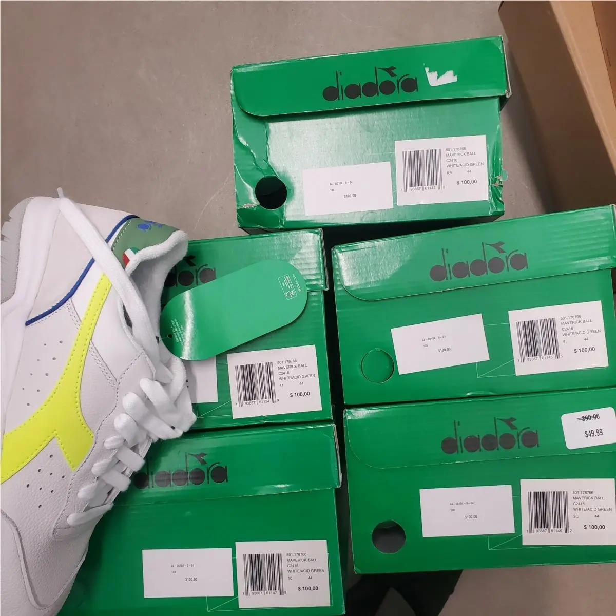 Diadora shoes - Diadora Maverick Ball - Maverick Ball - C2416 - White 12