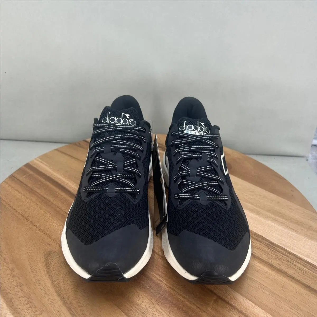 Diadora shoes - Diadora Mythos Blushield Volo 3 Glam - Black 1