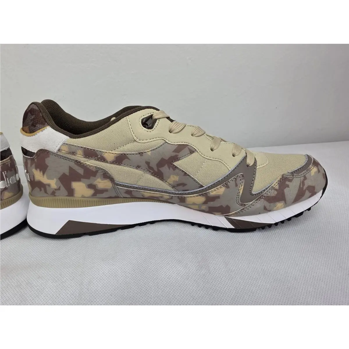 Diadora shoes - Diadora V7000 - Camo Beige 8