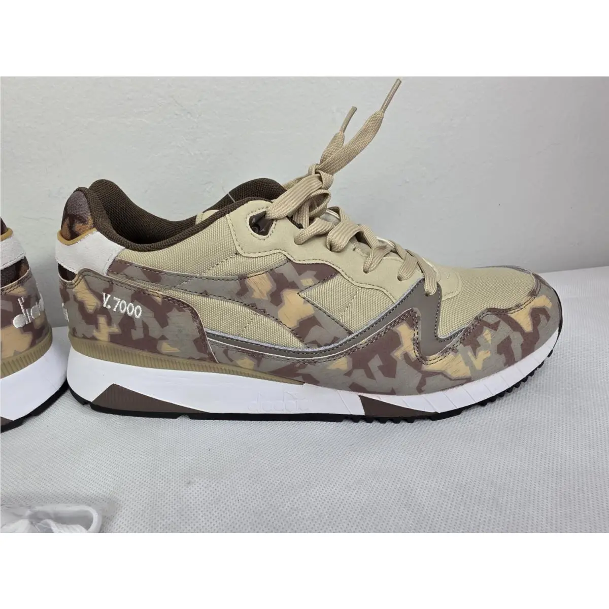 Diadora shoes - Diadora V7000 - Camo Beige 3