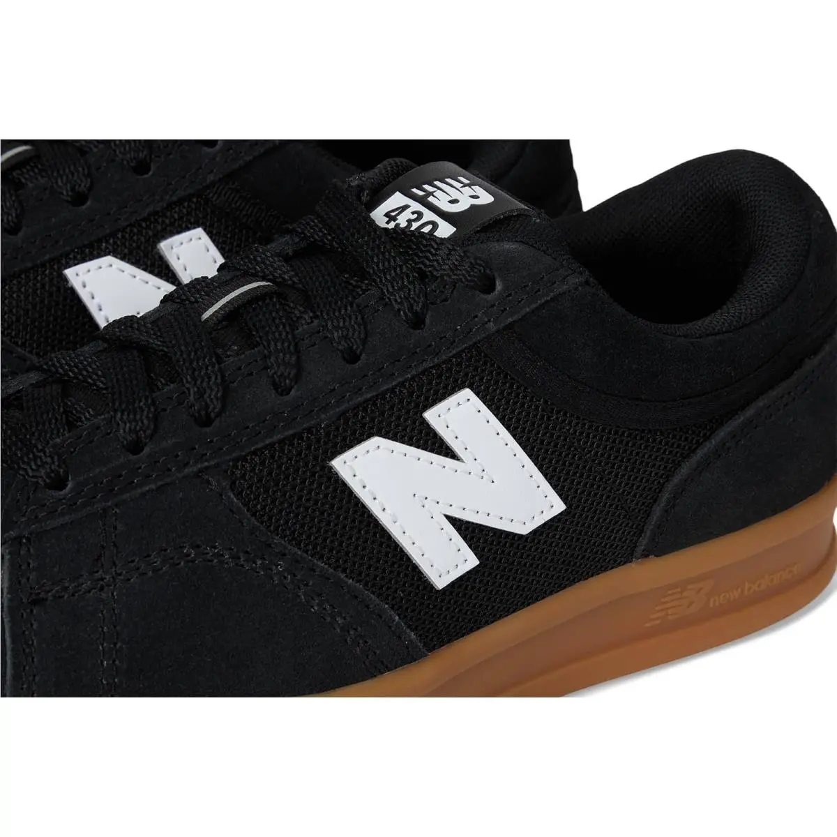 New Balance shoes - Black/Gum 11