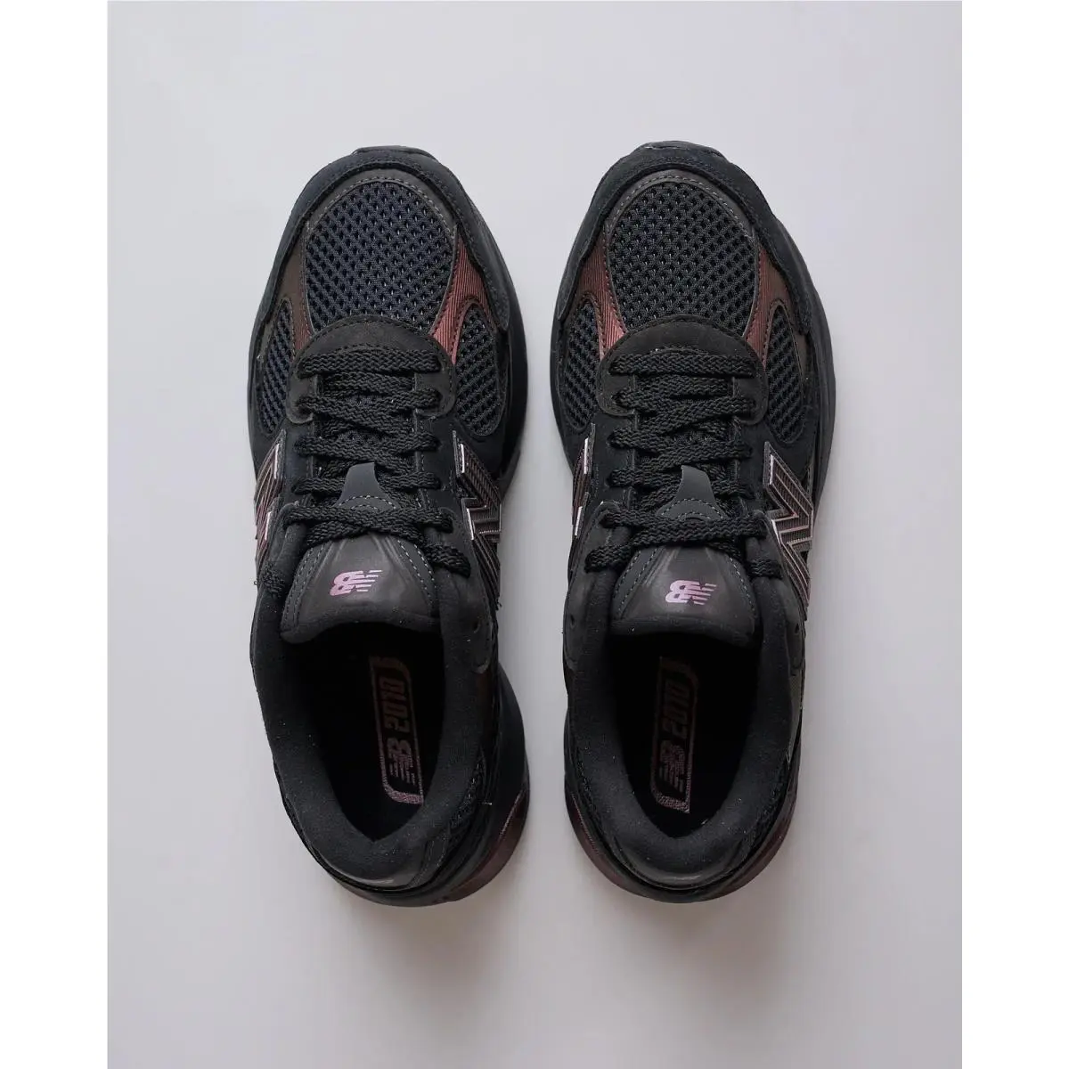 New Balance shoes - New Balance 2010 V1 - Black Iridescent 1