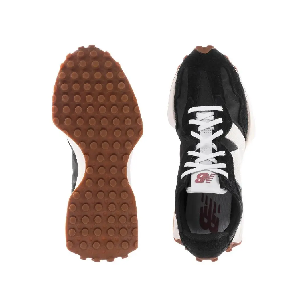 New Balance shoes - Black/White 4