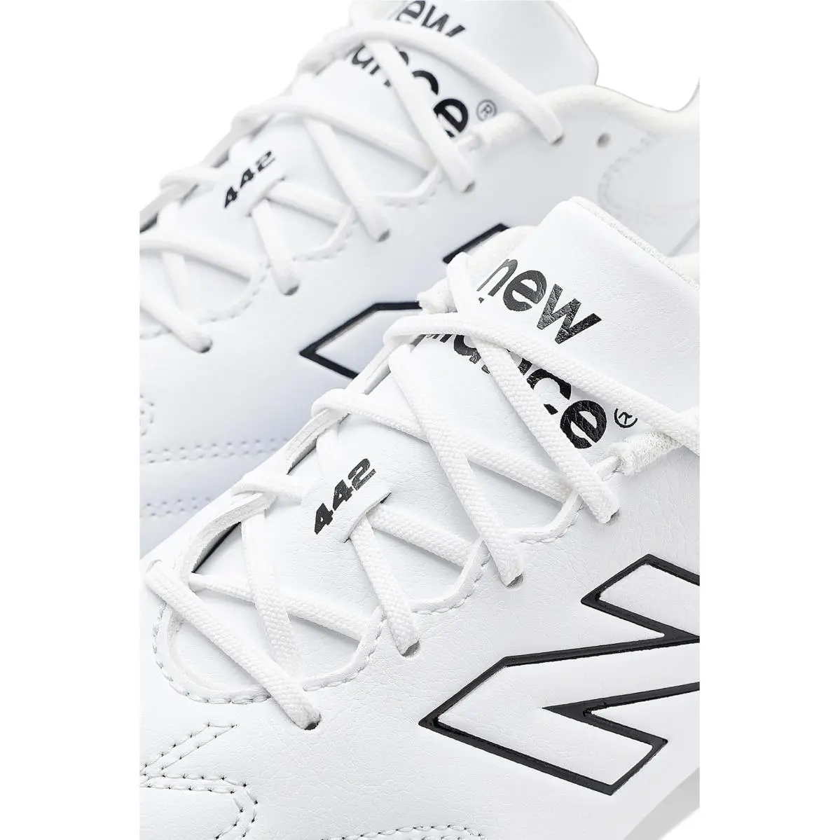 New Balance shoes - Black/White 25