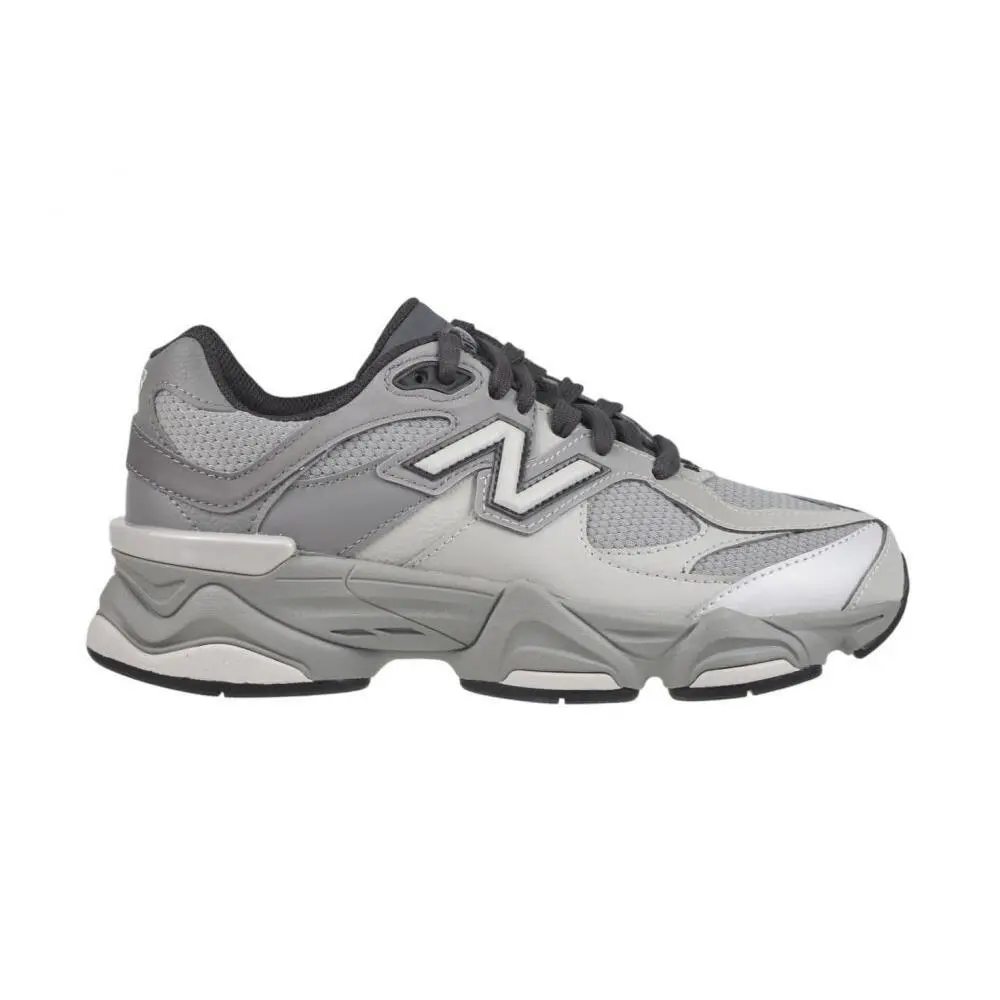 New Balance shoes - Grey/Grey 4
