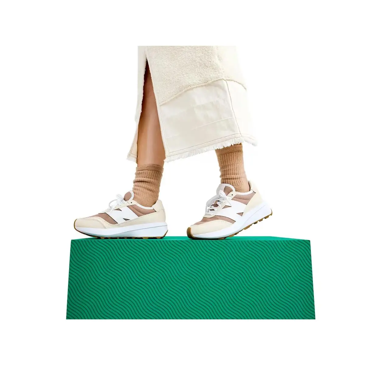 New Balance shoes - White/Brown 6