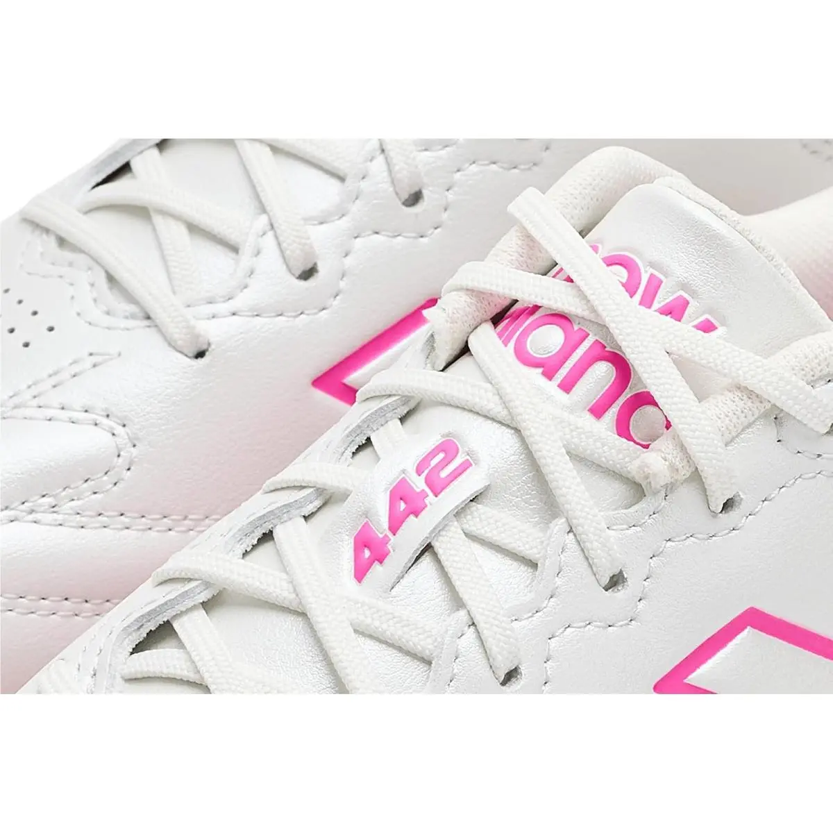New Balance shoes - Black/NB White 25