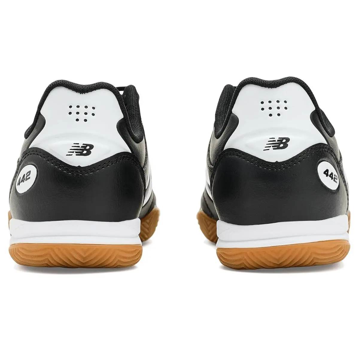 New Balance shoes - Black/NB White 5