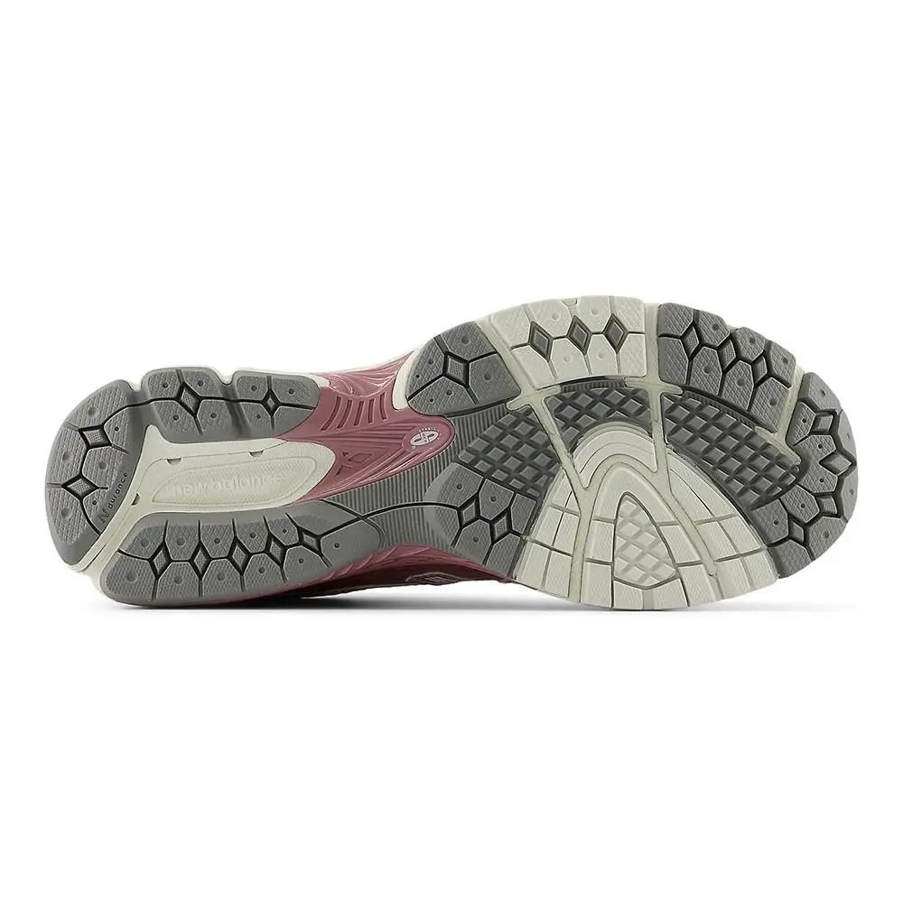 New Balance shoes - ML860CC2 - ML860CC2 - Grey Pink 3