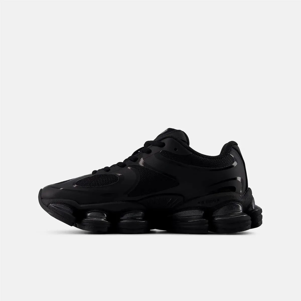 New Balance shoes - New Balance 2000 - Black 1