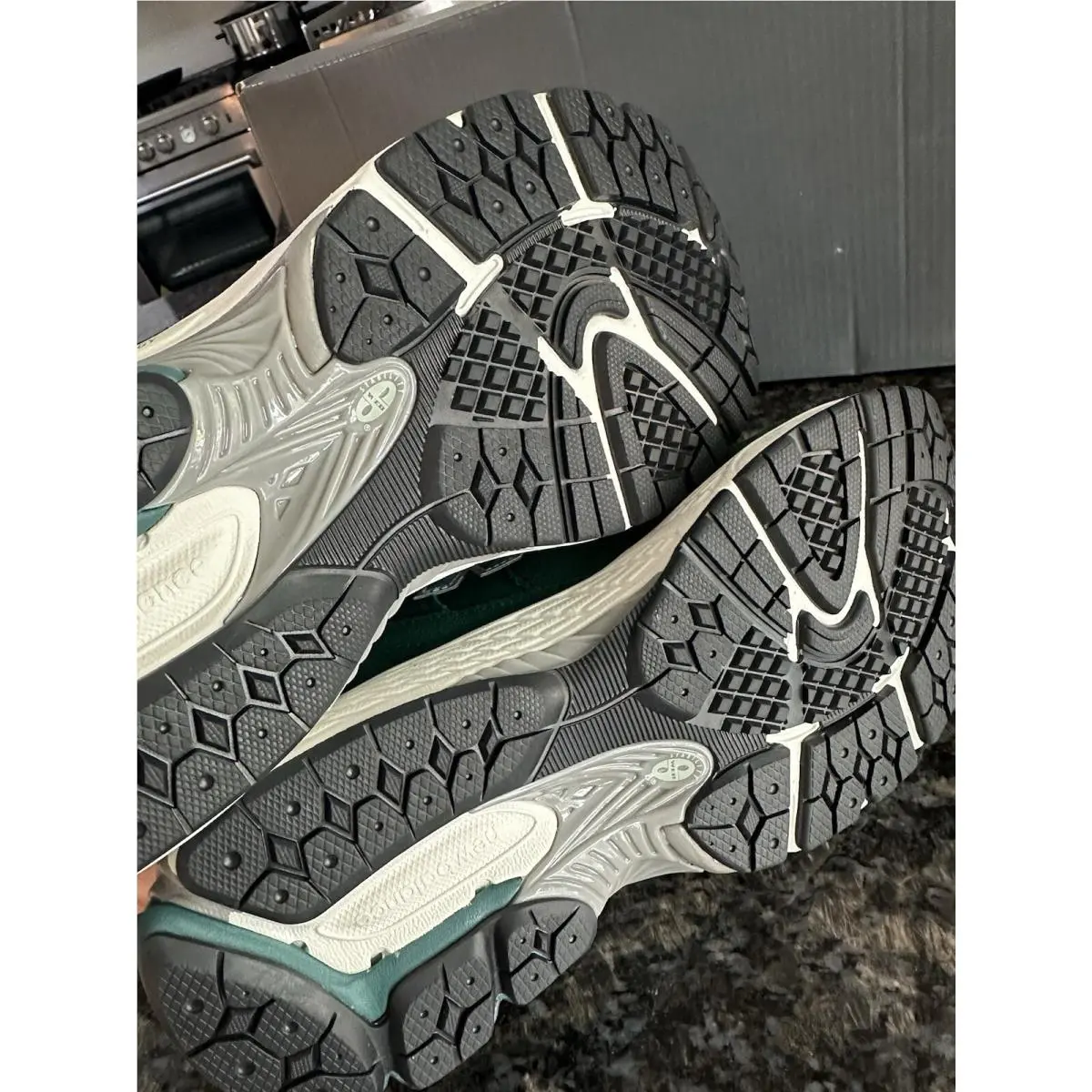 New Balance shoes - New Balance 2002R - M2002REM 333 - New Spruce/Magnet 17