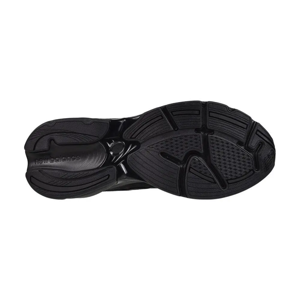 New Balance shoes - Black/Black 4