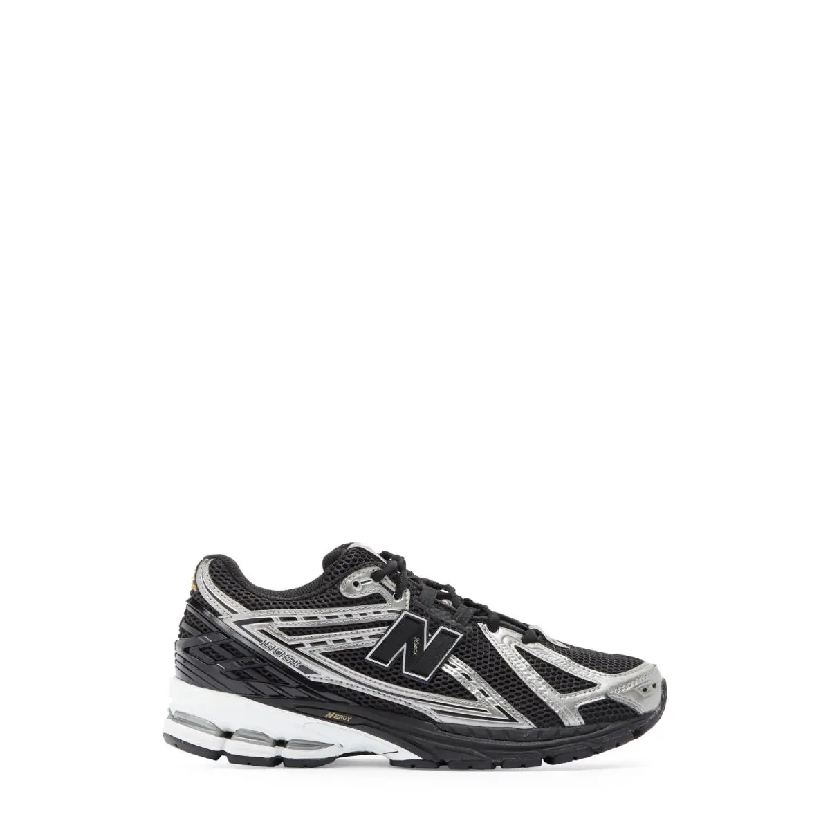 New Balance shoes - Black/ Dark Silver Metallic 9
