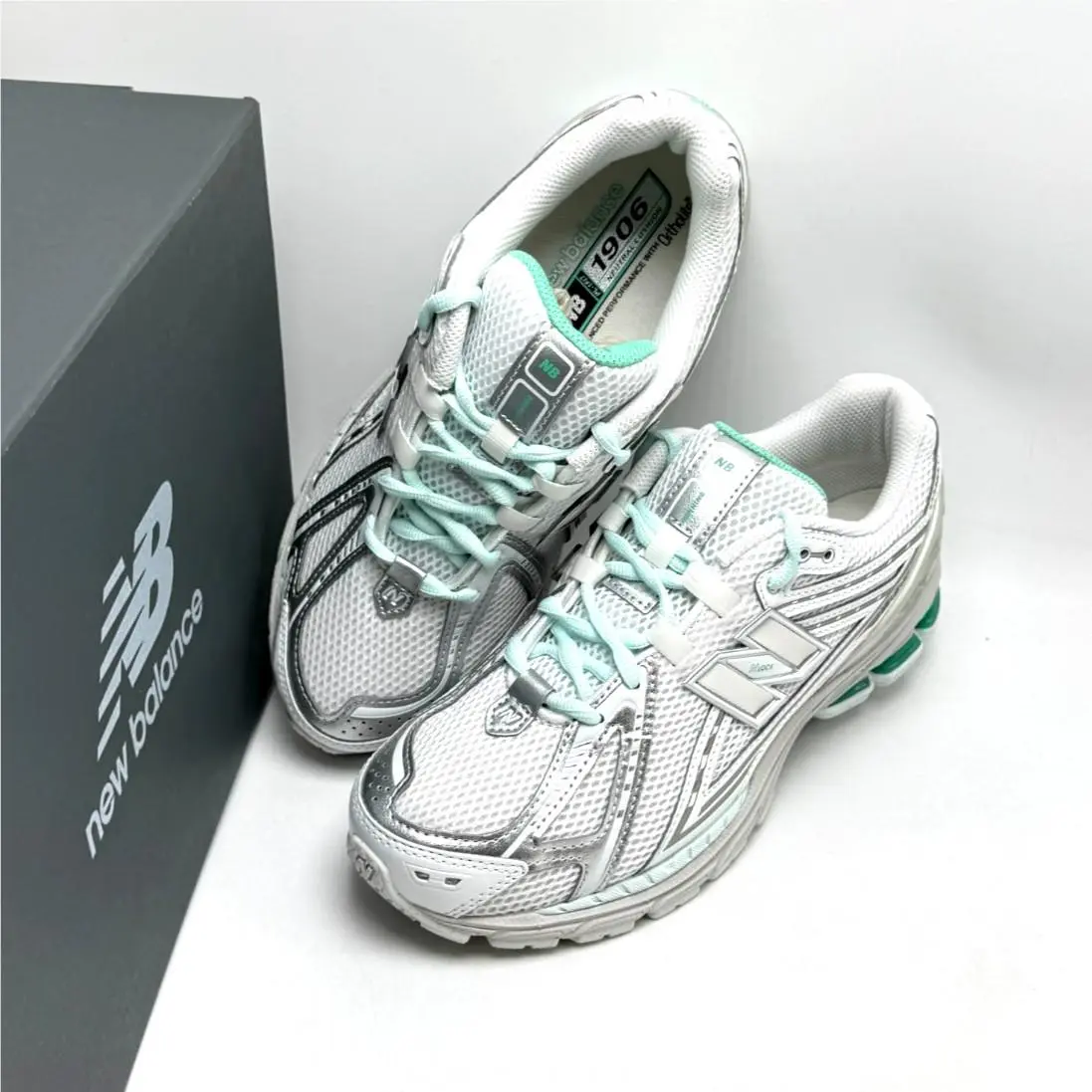 New Balance shoes - New Balance U1906R - U19061HV - White 4