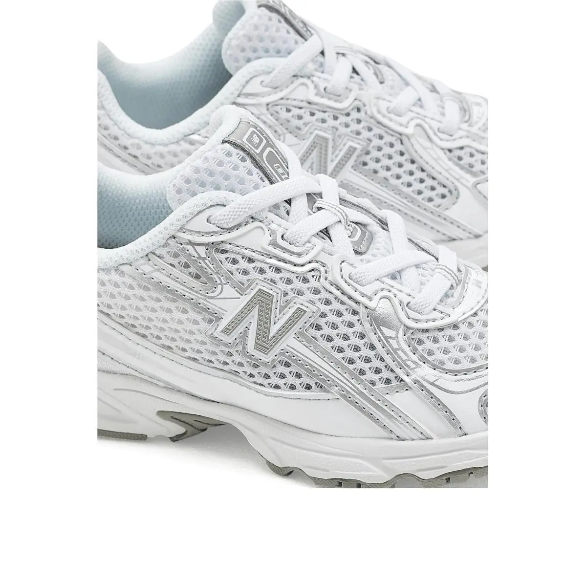 New Balance shoes - Black/Silver Metallic 32