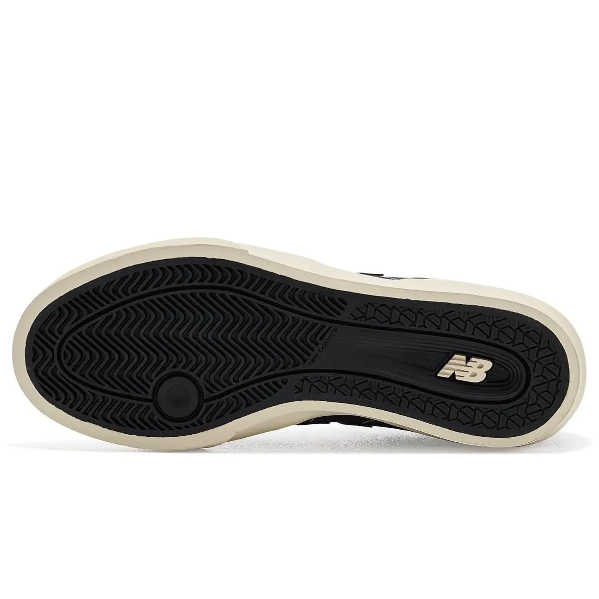 New Balance shoes - Black/White 3 30