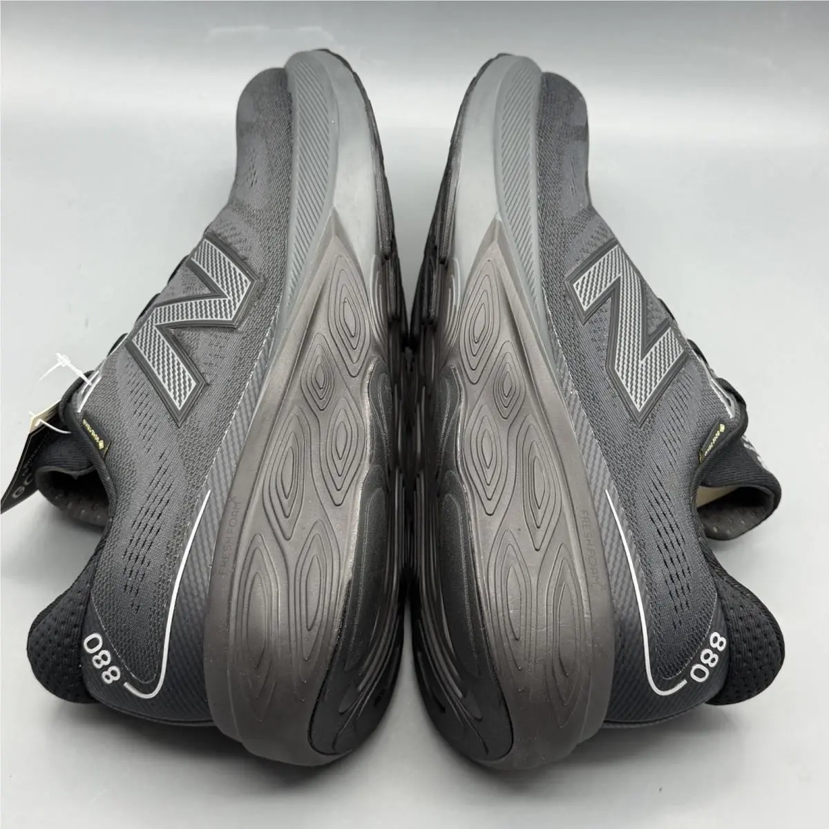 New Balance shoes - New Balance Fresh Foam X 880v15 GORE-TEX - M880GB15 - Black (UPC: 0198686397047) 4